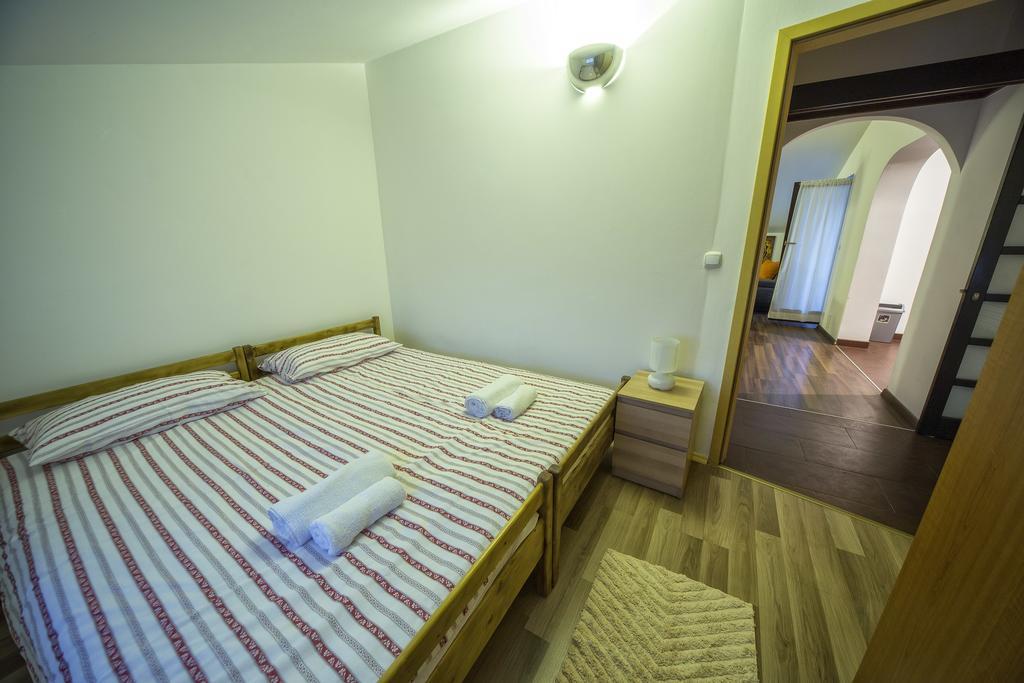 Apartments Michelle Умаг Стая снимка
