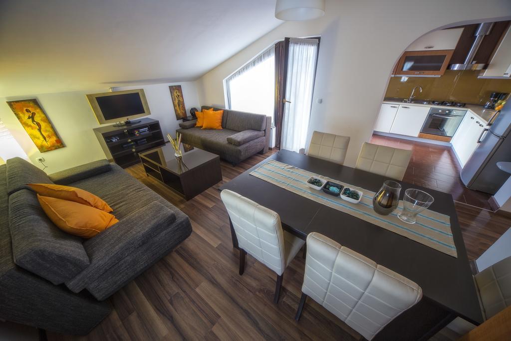 Apartments Michelle Умаг Стая снимка