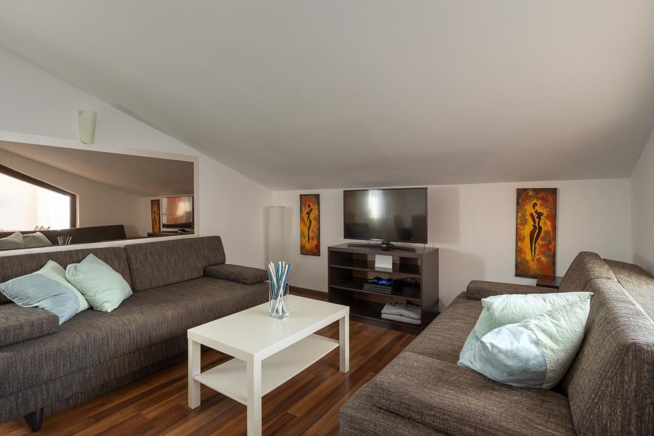 Apartments Michelle Умаг Екстериор снимка